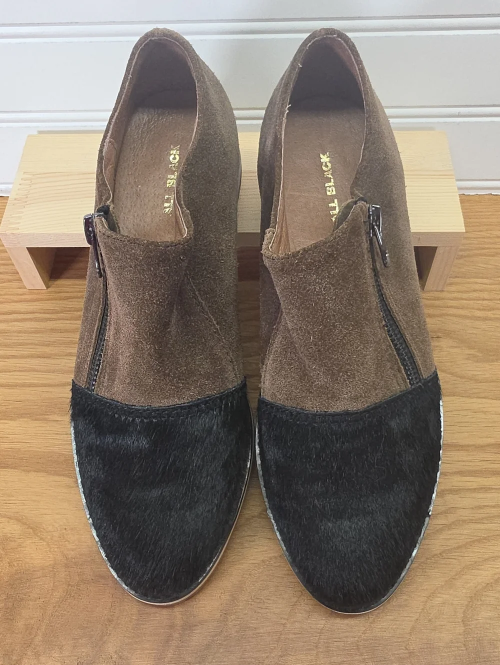 All Black Loafers Two-Tone Suede Zip Casual Shoes - Black & Brown Size 36 /5.5-6